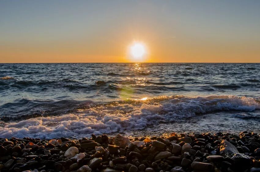 Круг черного моря. Лазаревское море. Адлер Сочи рассвет. Сочи Лазаревское закат. Черное море Лазаревское.