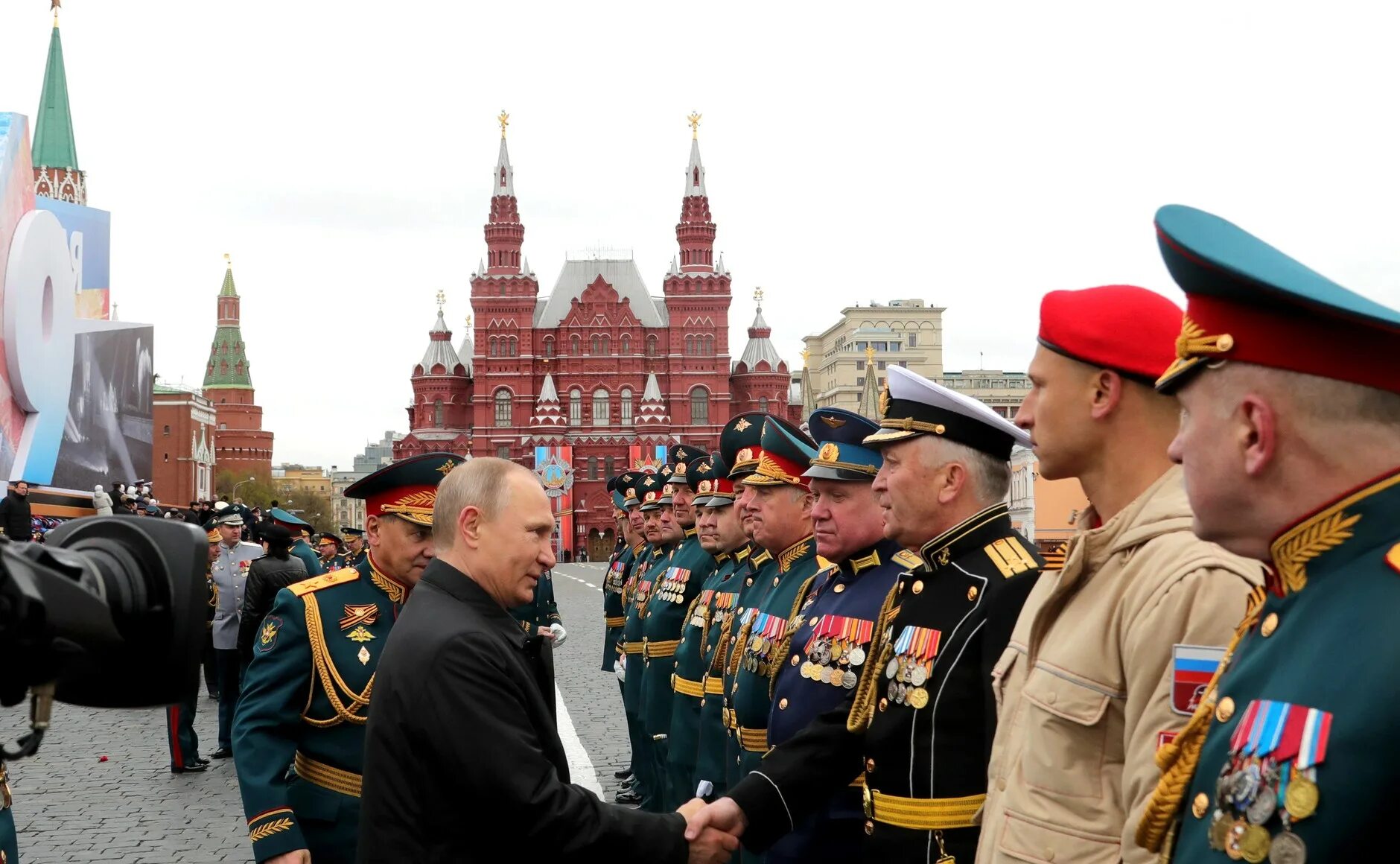 Главком Салюков на параде. Шойгу на красной площади парад. Парад Победы. День Победы парад.