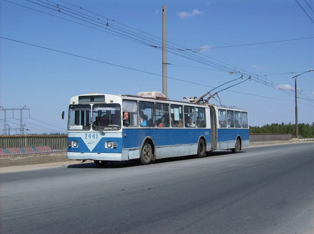 Троллейбус деньги. Троллейбус зиу 683. зиу-10 троллейбус. зиу-682 черкассы. зиу-10 троллейбус в тольятти.