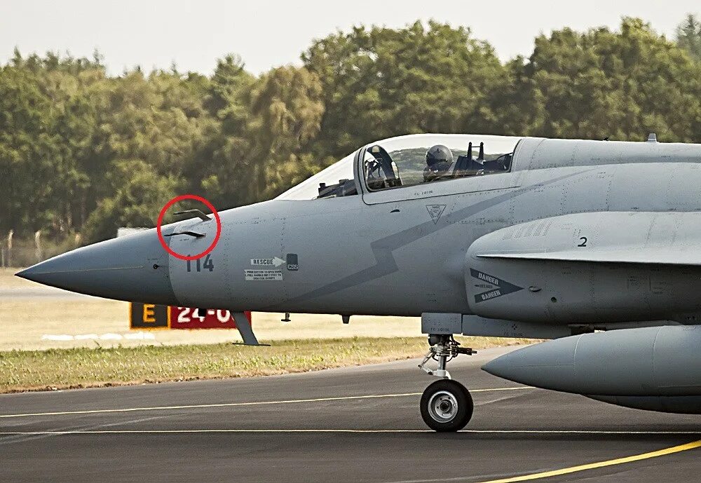Jf 17c block. Jf 17 истребитель. jf-17 fighter. ввс азербайджана jf-17. jf-17 block iii.