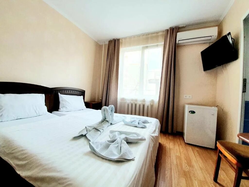 Лооленд отзывы. Лооленд отзывы. Лоолэнд лоо. Лооленд отель сочи. Лооленд отель в лоо.