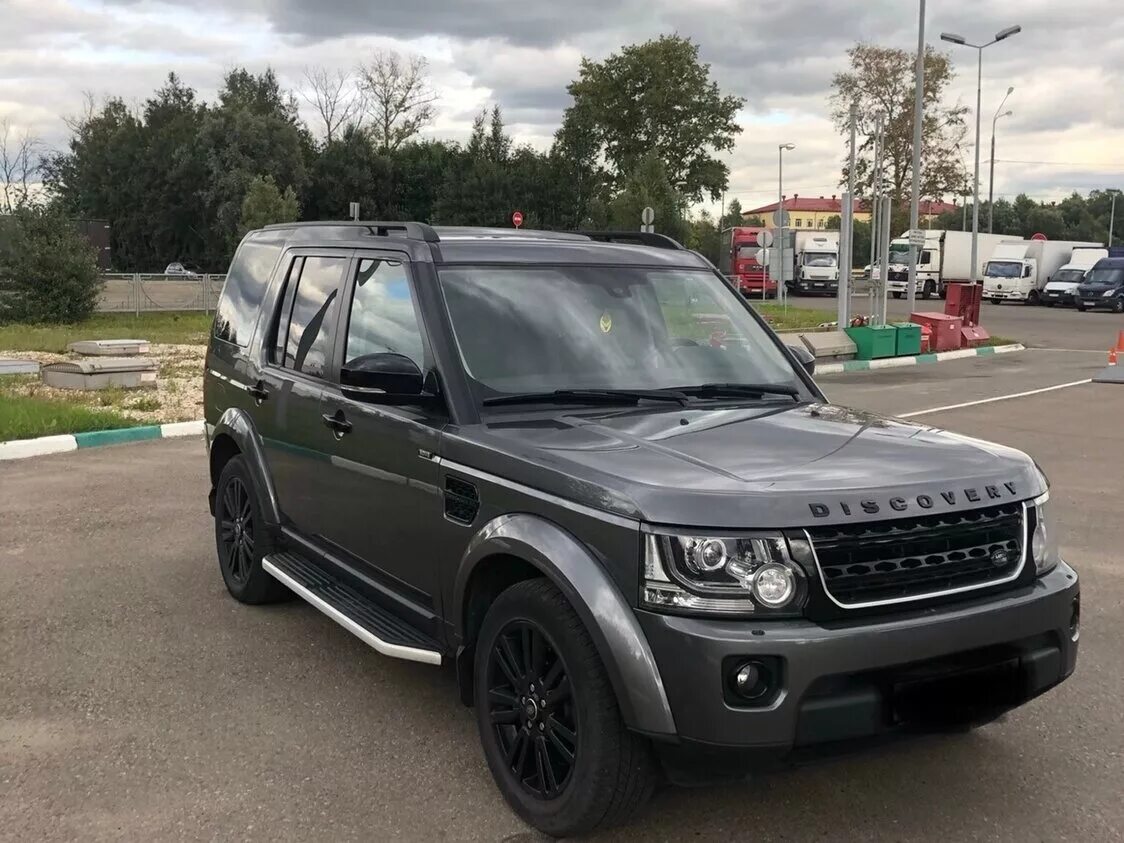 0 дизель. Land rover discovery 4 2014 года. Discovery рестайлинг. Land rover discovery 2014. Discovery 3 рестайлинг.