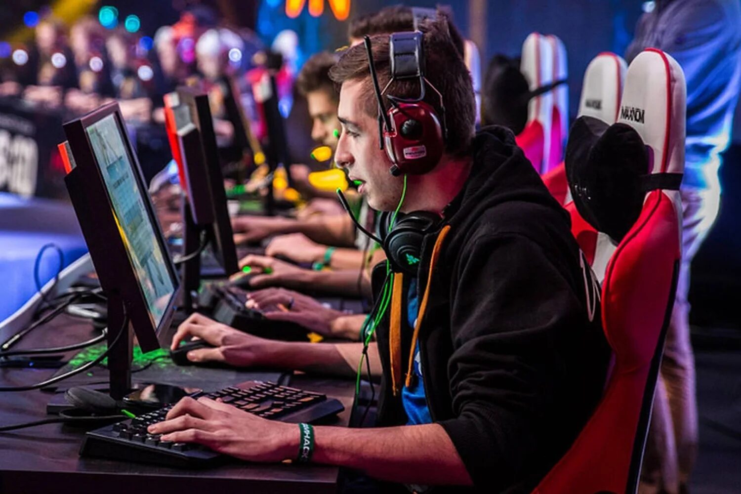 Идрис эльба cyberpunk 2077. Cyberpunk 2077. Киберпанк 2077 4k. Кибер 25. Кибер 25.