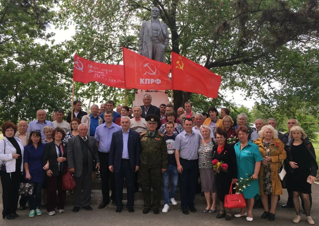 Подслушано в тимашевске. Дом культуры Тимашевск. Дом культуры Тимашевск Индустриальный район. Директор ДК Тимашевска. 9 Мая в Тимашевске в доме культуры.