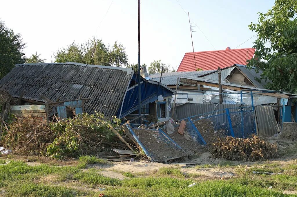 наводнение в краснодарском крае в 2012 году. крымск наводнение. крымск наводнение 2012. крымск потоп 2012. цунами в крымске 2012.