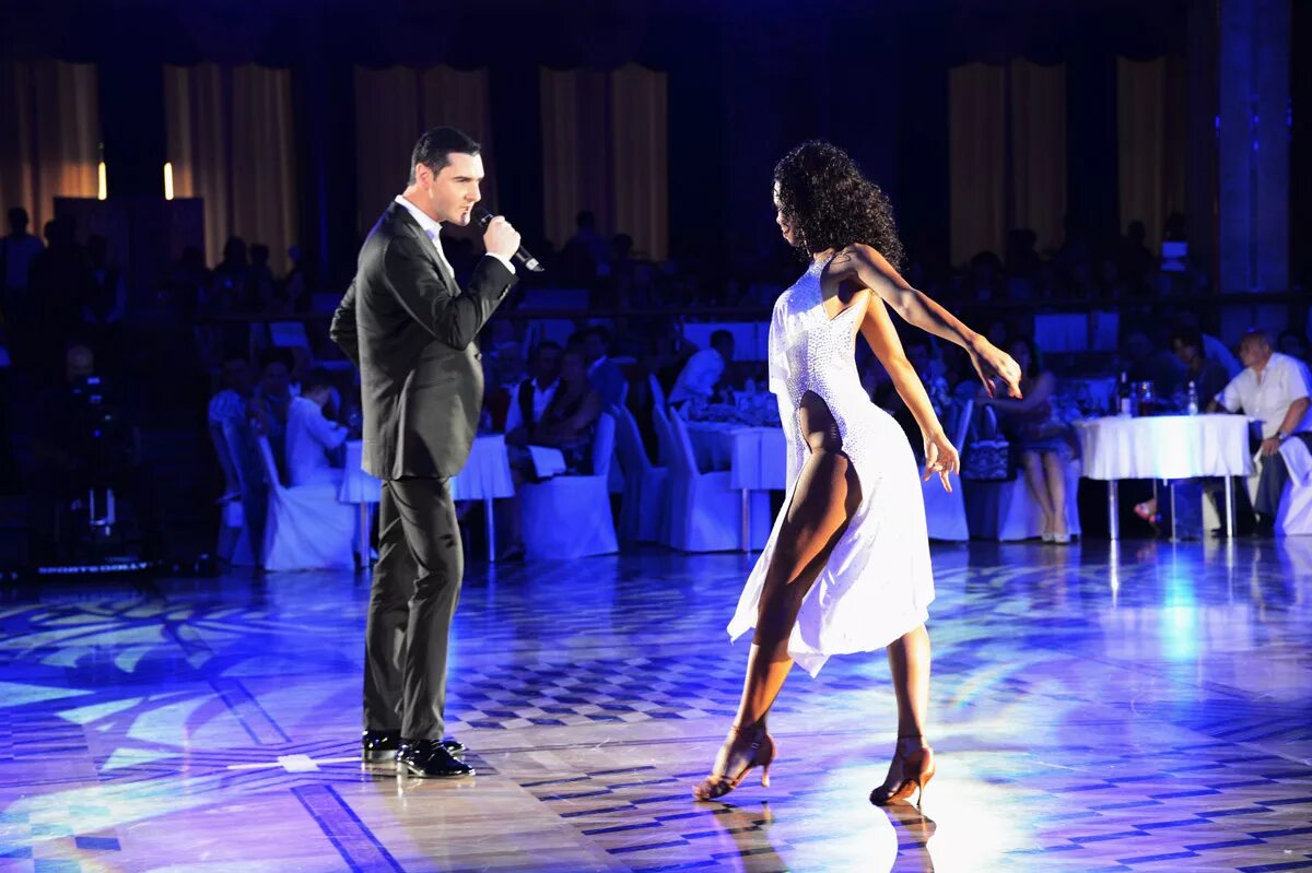 дуэты со звездами. эльман новая фабрика звезд. майкл найт певец. дуэты со звездами. дуэты со звездами.