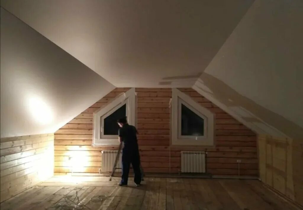 Натяжной потолок второй свет. Навесной потолок на мансарде. Натяжные потолки на втором этаже. Натяжные потолки на втором этаже. Натяжные потолки на втором этаже.