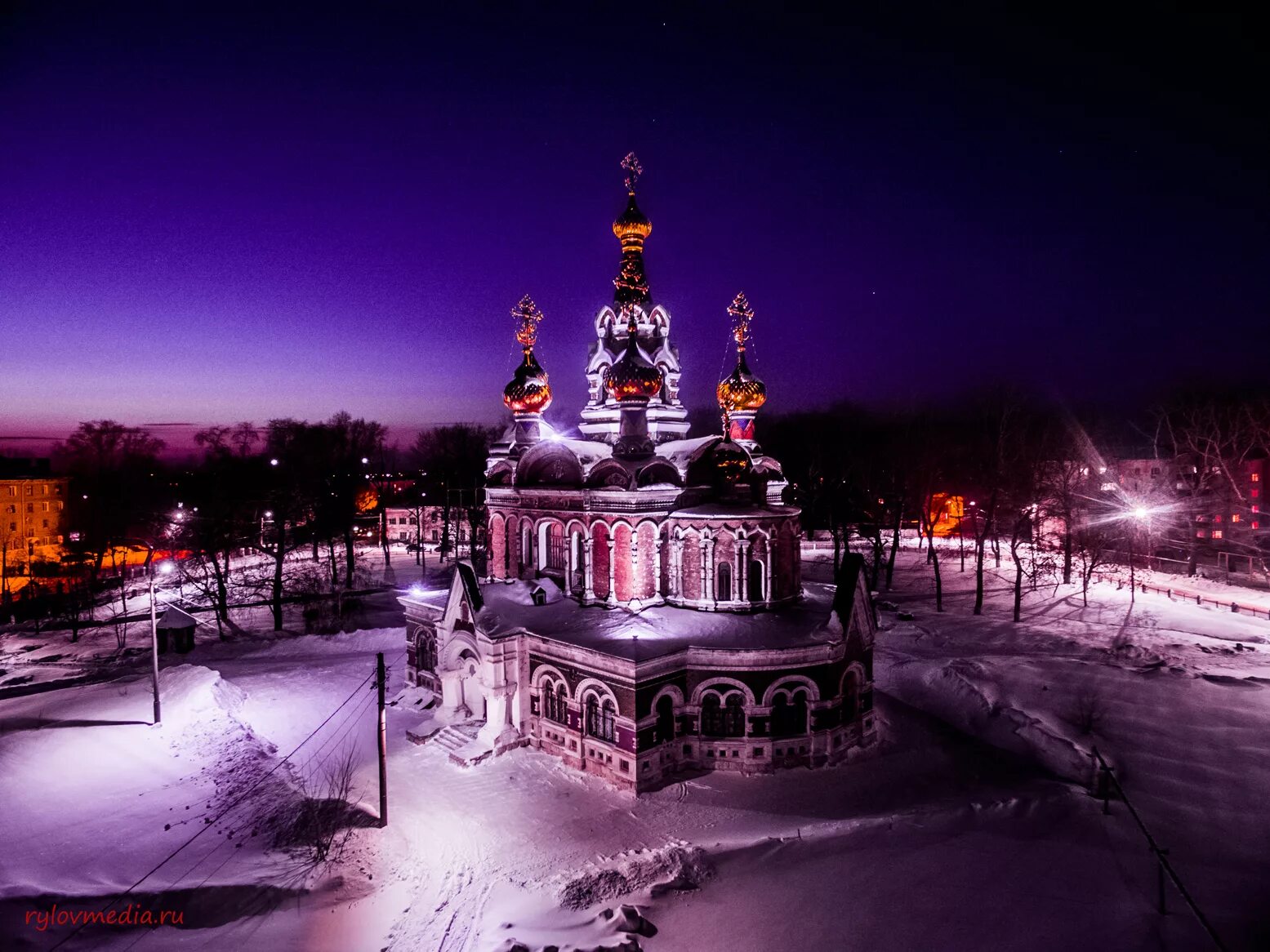 Чапаевск ночью. Чапаевск ночью. Церковь чапаевск зима. Красивые улицы ухты. Мытьё дорог в чапаевск.