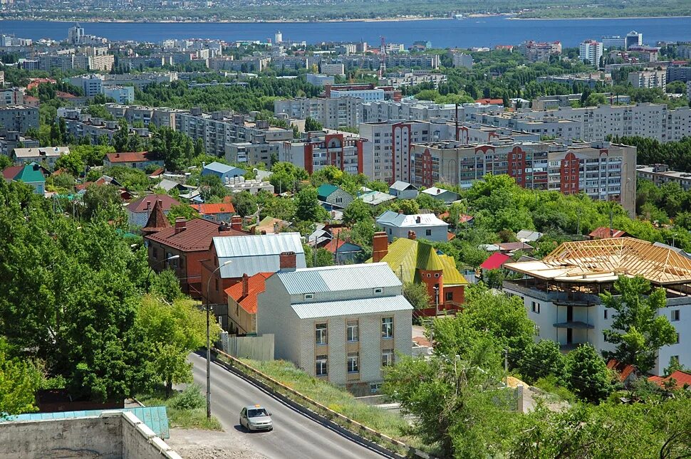 Саратов на какой улице находится. Саратов центр. Саратов центр города. Саратов Главная улица. Саратов вид сверху.