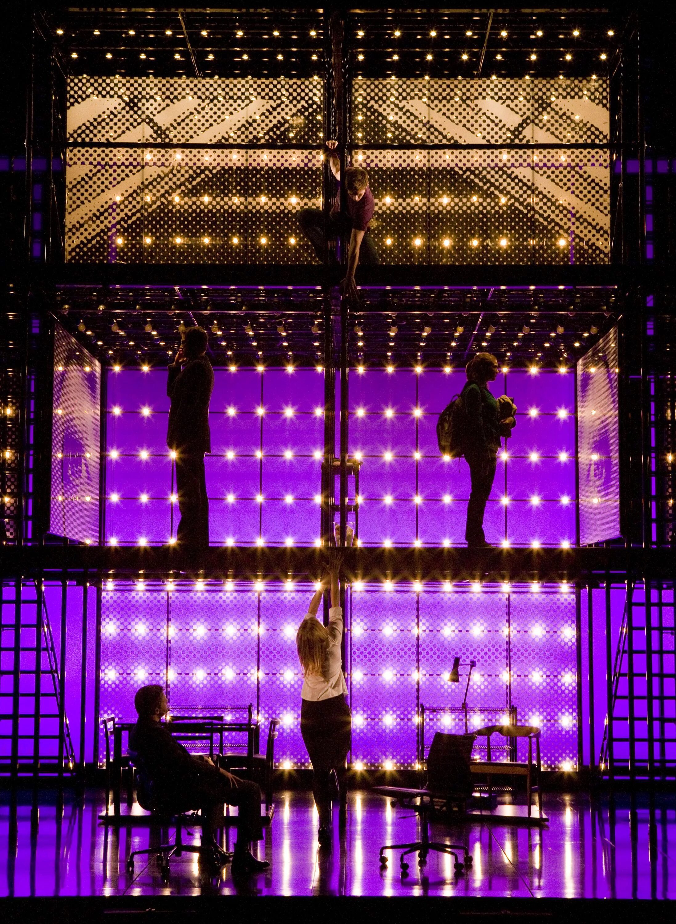 Эстрадная сцена. Идеальная сцена. Обои на телефон сцена. Next to normal мюзикл