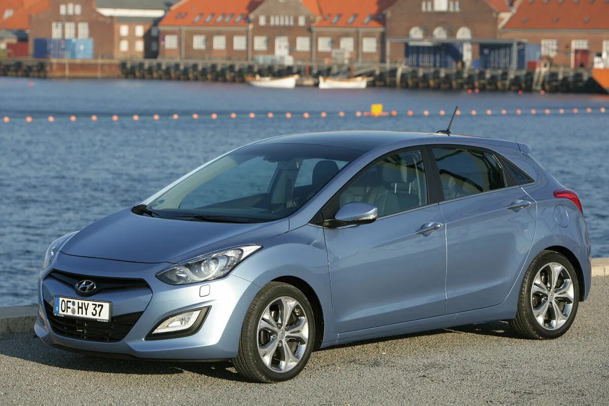 Хендай ай 30 хэтчбек. Hyundai i30 1.6. Hyundai i30 2012. Hyundai i30 2012 хэтчбек.