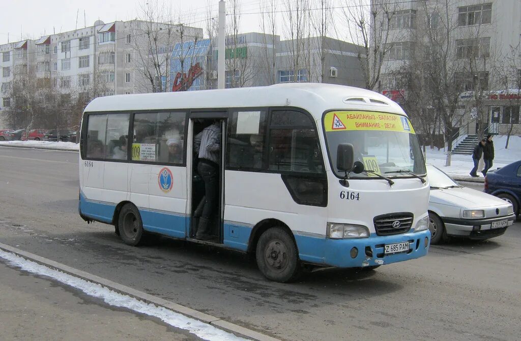 145 120 автобус екатеринбург. 33 Автобус Астана. 303 Автобус Астана. Маршрутка 120 Казань. Автобус Астана а568.