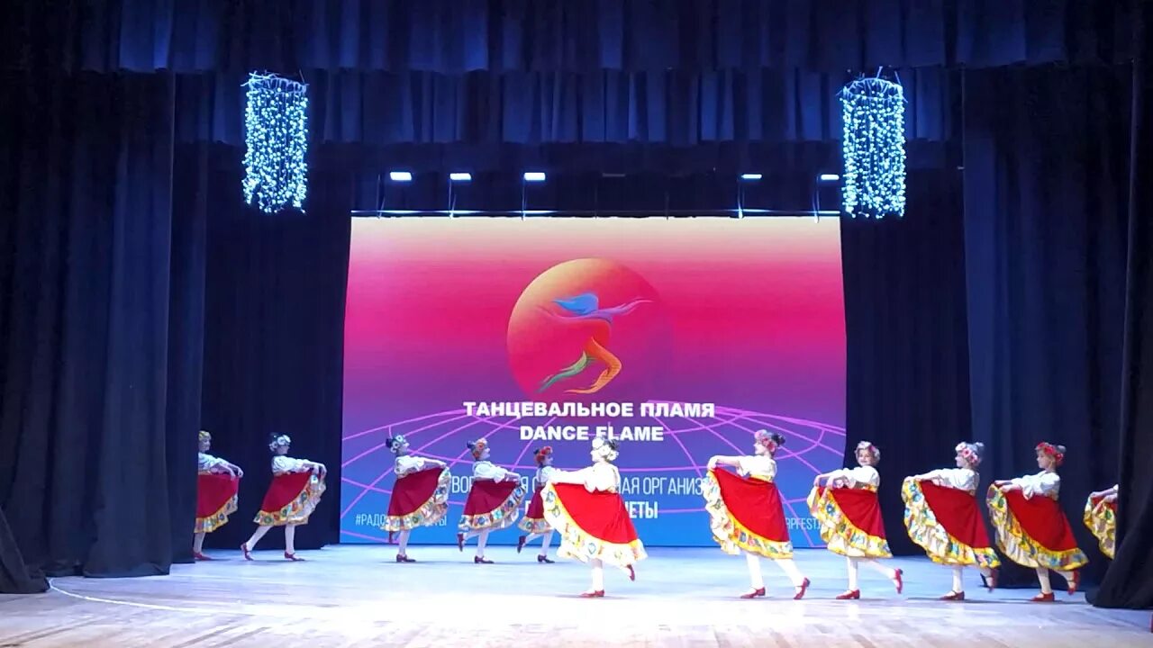 Калинка ставрополь. Калинка ставрополь. Ансамбль калинка сарапул. Надпись ансамбль. Энтузиастов 1 развивающий клуб.