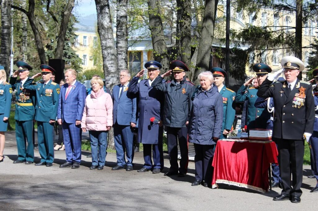 15 апреля 23 года. Вологодская кадетская школа. Кадеты Вологда. Пятнадцатая школа Вологда. Кадеты Троицк школа 15.