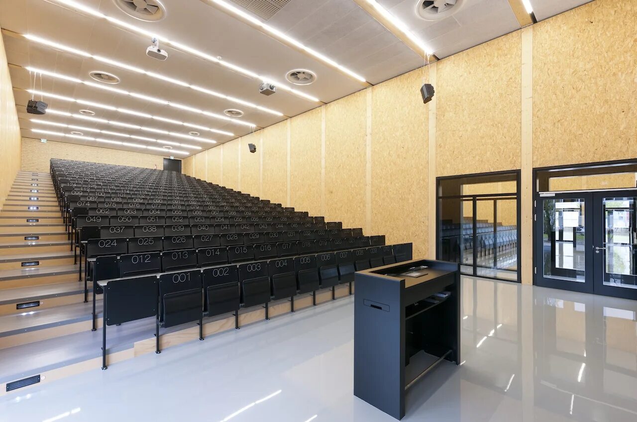 помещение для озвучки. помещение для озвучки. озвучивание помещений. лекционная аудитория корпуса бастион женевского. озвучивание ресторана.