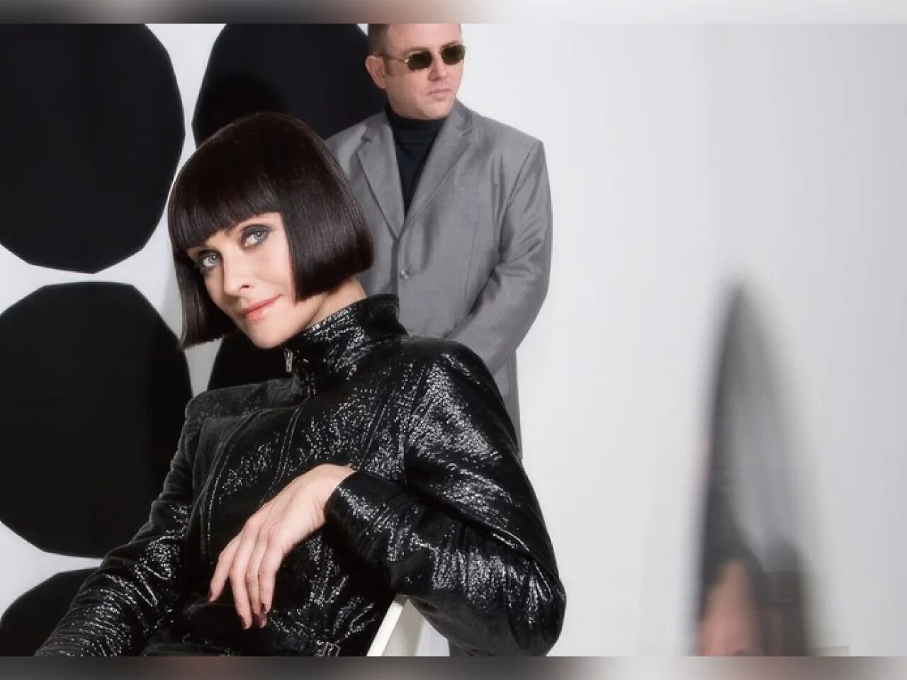 Where is your sister be now. Swing out sisters группа. swing out. swing out sisters gif. swin out sisters extended.