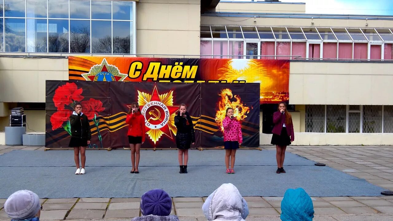 Дворец молодежи кронштадт. Кронштадтский дворец молодежи. дом молодежи кронштадт. кафе во дворце молодежи кронштадт. дворец молодежи кронштадт праведник.