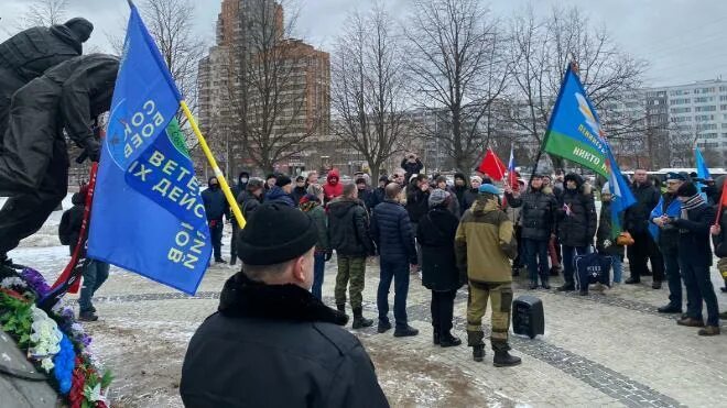 Митинги в России в поддержку Украины. Митинг в Питере. Украинские митинги Петербург. Митинг в поддержку спецоперации. Митинг в поддержку президента