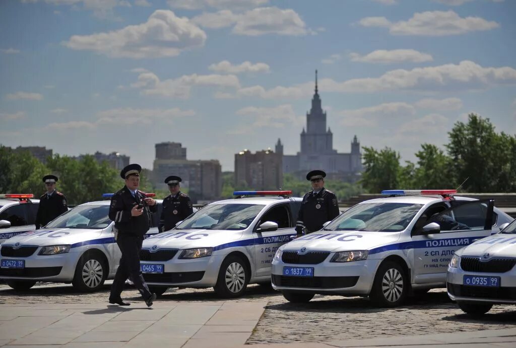 Машина гаи. Сотрудники дпс коломна. Герб дпс. Машина гаи. Госавтоинспекция значок.