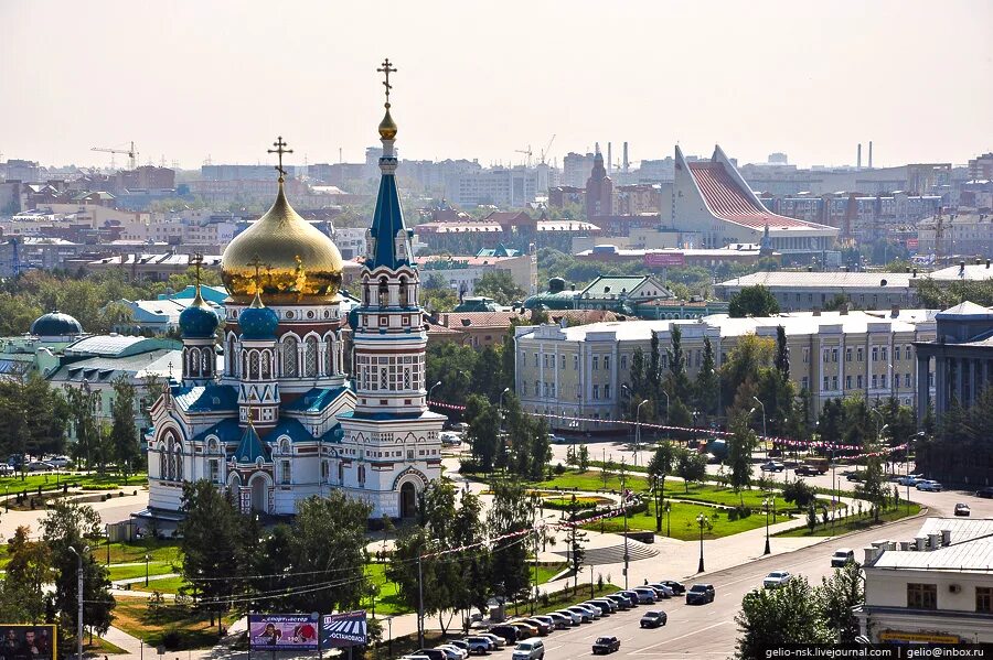 Высоко омск. Соборная площадь Омск. Успенский собор Омск сверху. Омск Соборная площадь (Омск). Омск собор Успенский с высоты.