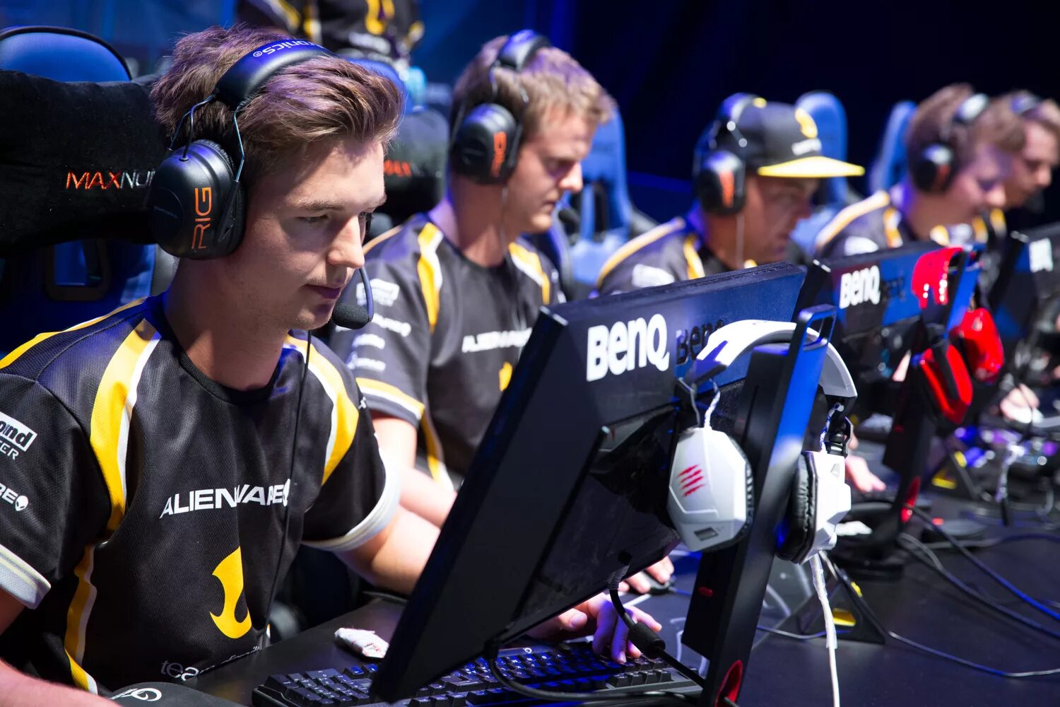Как попасть в киберспорт по кс. Team dignitas кёльн 2014. dreamhack 2014 dignitas. esl one cologne 2014. соревнования по киберспорту.