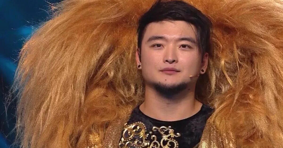 Анатолий цой в шоу маска. Шоу маска 1 сезон лев. Шоу маска цой. Анатолий цой лев в шоу маска. Шоу маска цой.