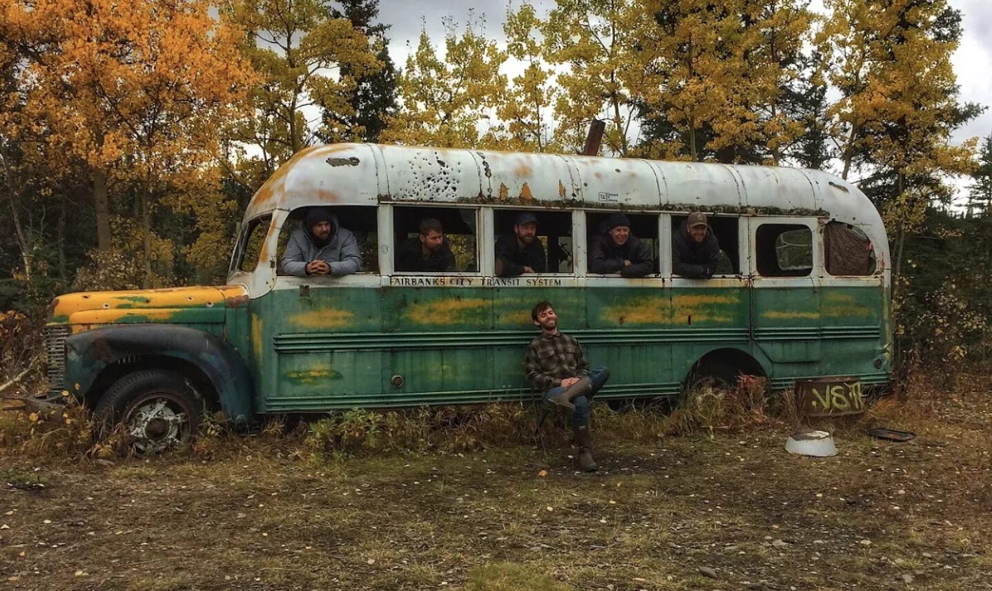 Into the bus. Into the bus. Into the bus. Александр супербродяга автобус. Crash into building.