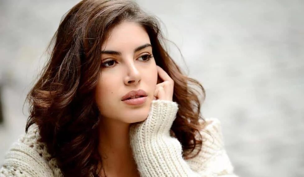 Турецкая актриса дениз. Дениз байсал. Турецкая актриса дениз. Пынар дениз. Дениз байсал.