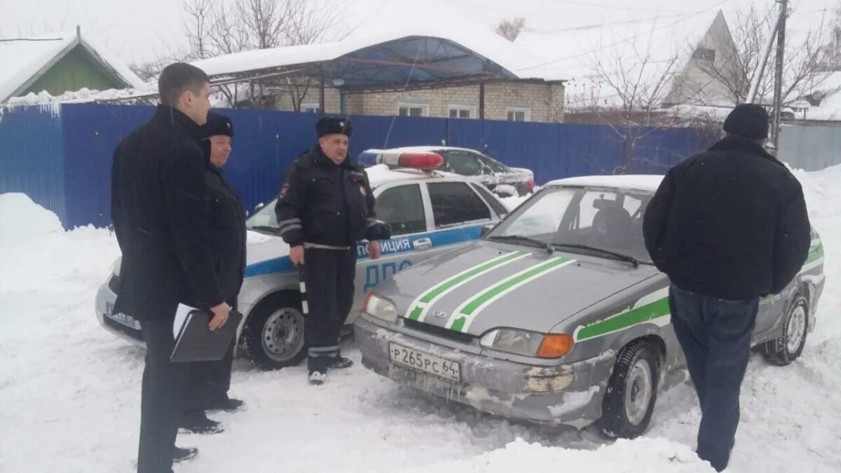 Уфссп маркс. Фото судебных приставов в марксе.