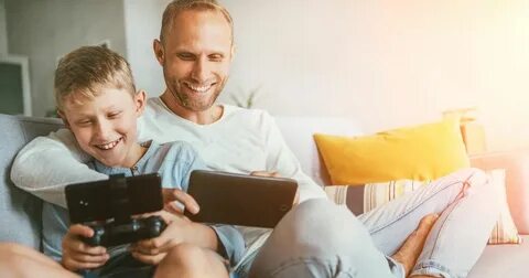 Папа играет в разные игры