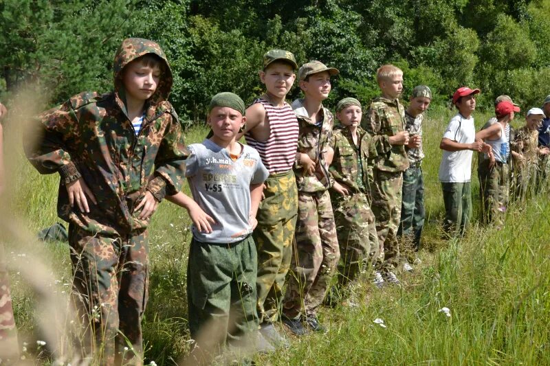 Военно спортивный лагерь. Лагерь Ласточка Калужская область. Военно-патриотический лагерь для детей в Москве. Детский патриотический лагерь. Детский военно патриотический лагерь.