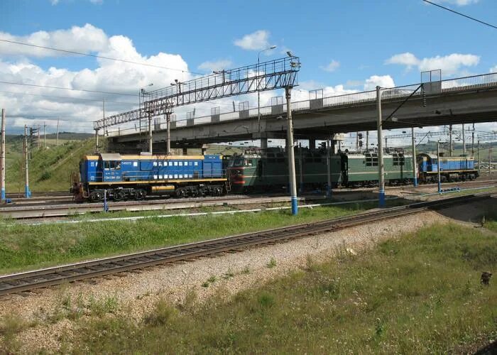 платформа красноярск. красноярск-северный станция. станция дивногорск красноярский край. вокзал красноярск перон. красноярский вокзал.