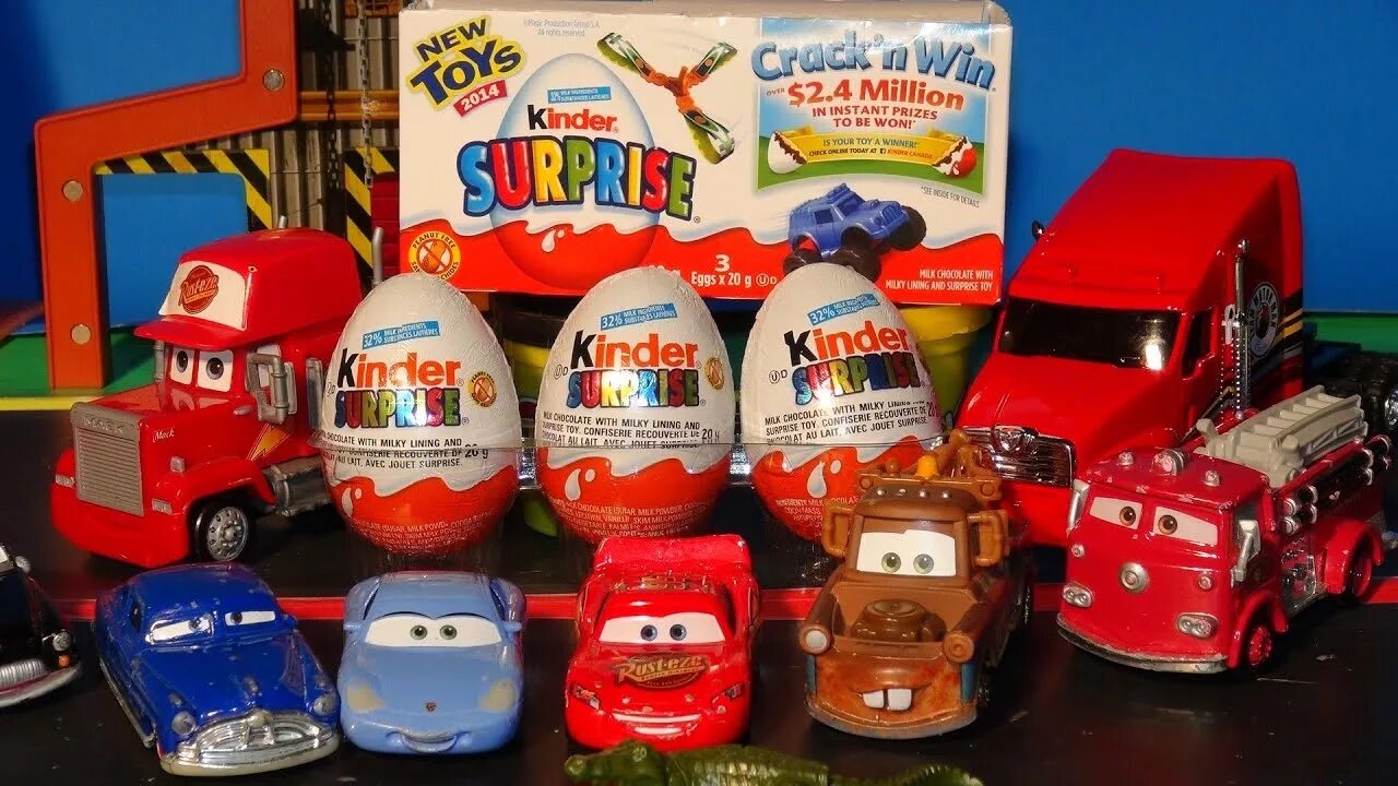 Маккуин киндер. Киндер сюрприз тачки. Cars 1 kinder. Молния маккуин из киндер сюрприз тачки 1. Киндер тачки 1 маккуин.