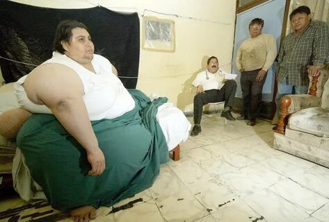 Құлдың өкшесін жалайтын видео