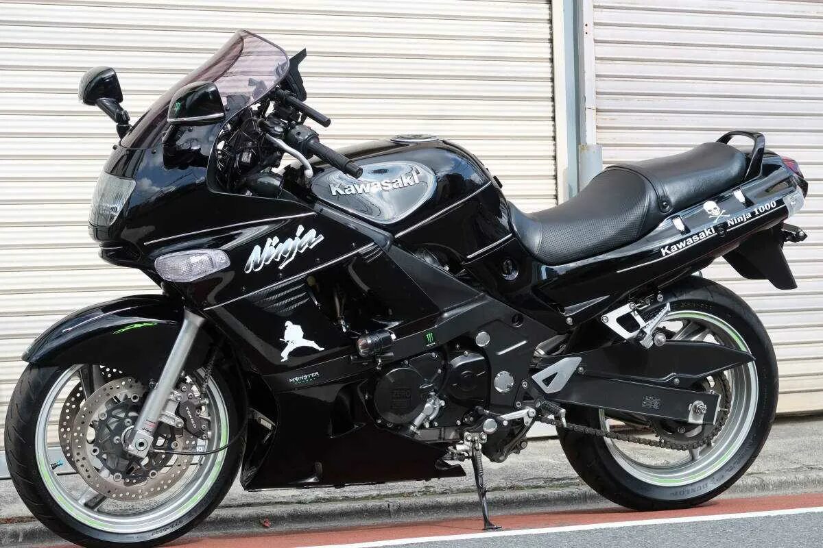 Kawasaki ZZR 400. Кавасаки ЗЗР 400. Kawasaki ZZR 400 2. Кавасаки ZZR 400. Купить кавасаки ззр 400