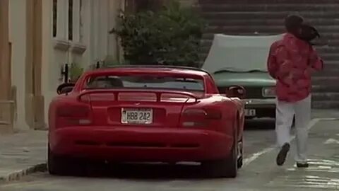 Непобедимый 2001