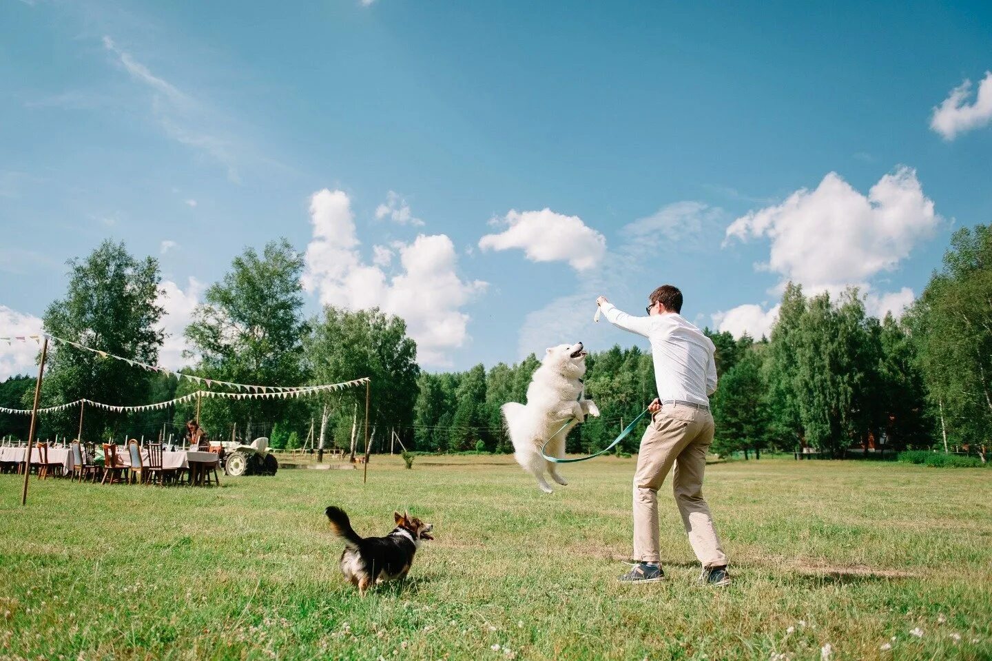 Country club песня. Кантри клаб Поляна. Поляна Серпухов. Кантри клуб Поляна Серпухов. Загородный клуб любовь.