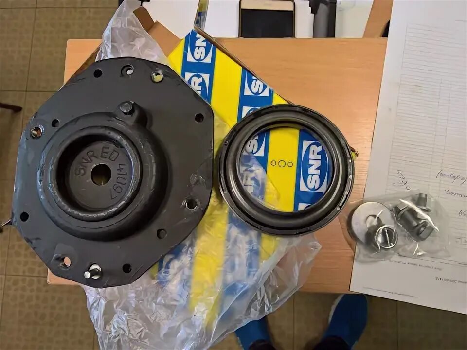 Замена опорного подшипника citroen berlingo. Опора амортизатора snr kb65910. Подшипник опорный xsara picasso. Опорный подшипник kb659. 06.