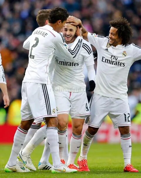 Когда играет реал. Футбол реал мадрид. Реал мадрид команда 2016. Когда играет реал. Когда играет реал.