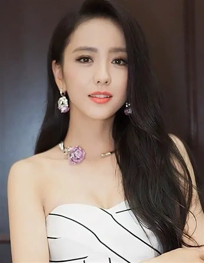 Тонг ли. Li tong магазин. Tong li. Tong li ya. Китайская актриса тонг лия.