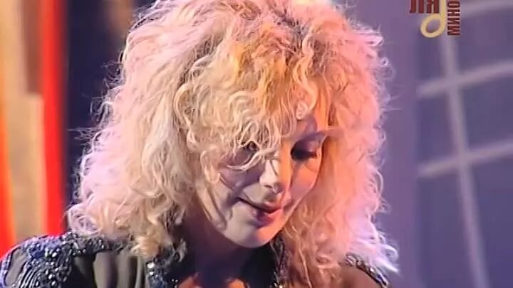 Халид девушка из нагасаки. И любит девушку из нагасаки. Халид девушка из нагасаки. Девушка из нагасаки. Девушка из нагасаки песня.