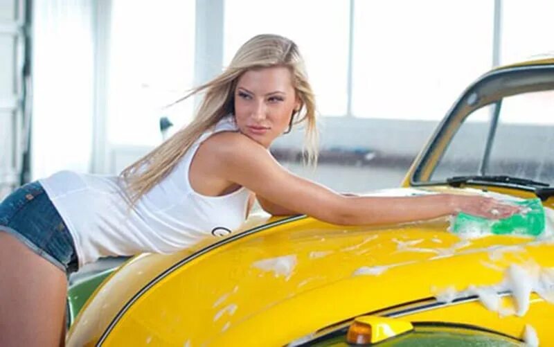 Автомойка девочки. Автомойка девушки. автомойки с девушками. девушки на автомойке. автомойка с девочками.