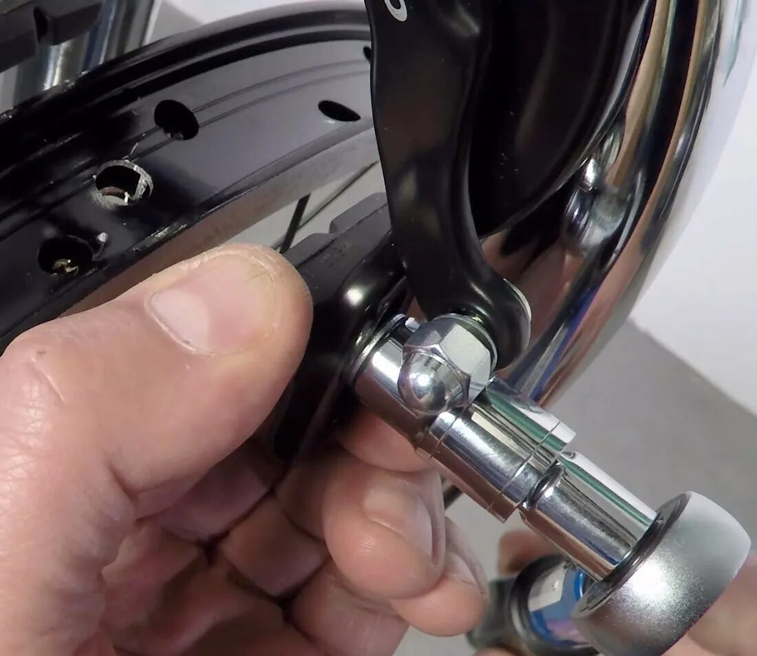 Регулировка суппорта. Тормозной калипер kugo v1. регулировка тормозов v-brake. v brake с бустером. тормозной калипер kugo v1 ремкомплект.
