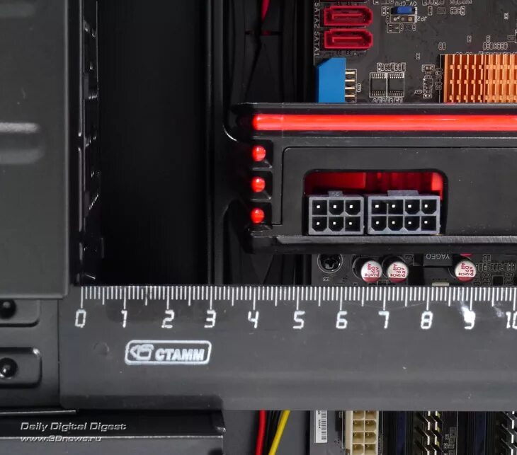 Видеокарта не помещается в корпус. Подставка для видеокарты в корпус. Корпус для видеокарты. Видеокарта в системном блоке. Nvidia geforce gtx 670 asus.