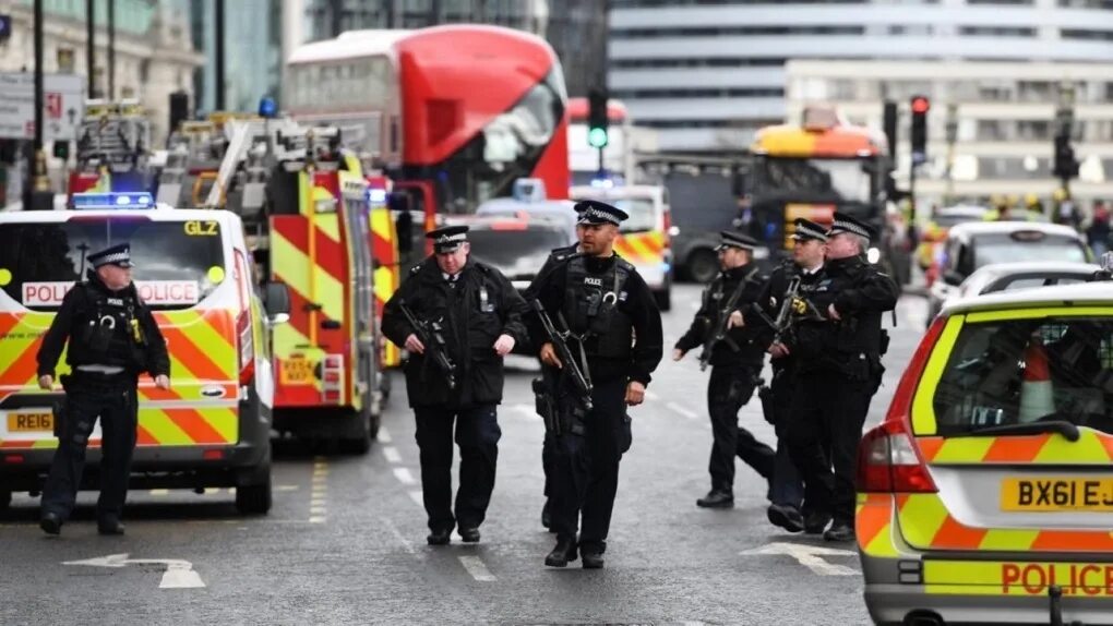 Великобритания предупреждает о терактах. Освобождение Лондона. СМИ И полиция. Что происходит в Лондоне сегодня.