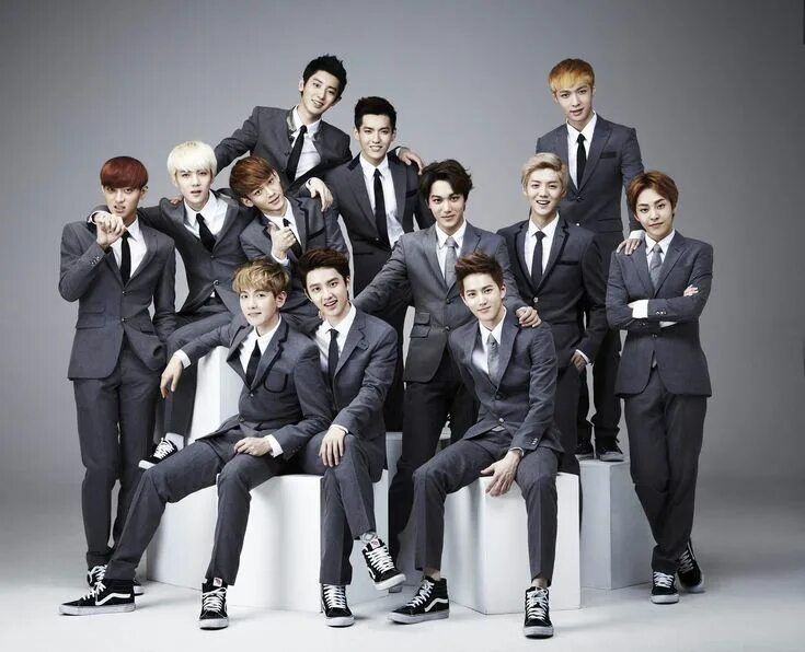 Exo me. Экзо корейская группа. группа exo 2025. бойз бэнд exo. эхо группа корейская.