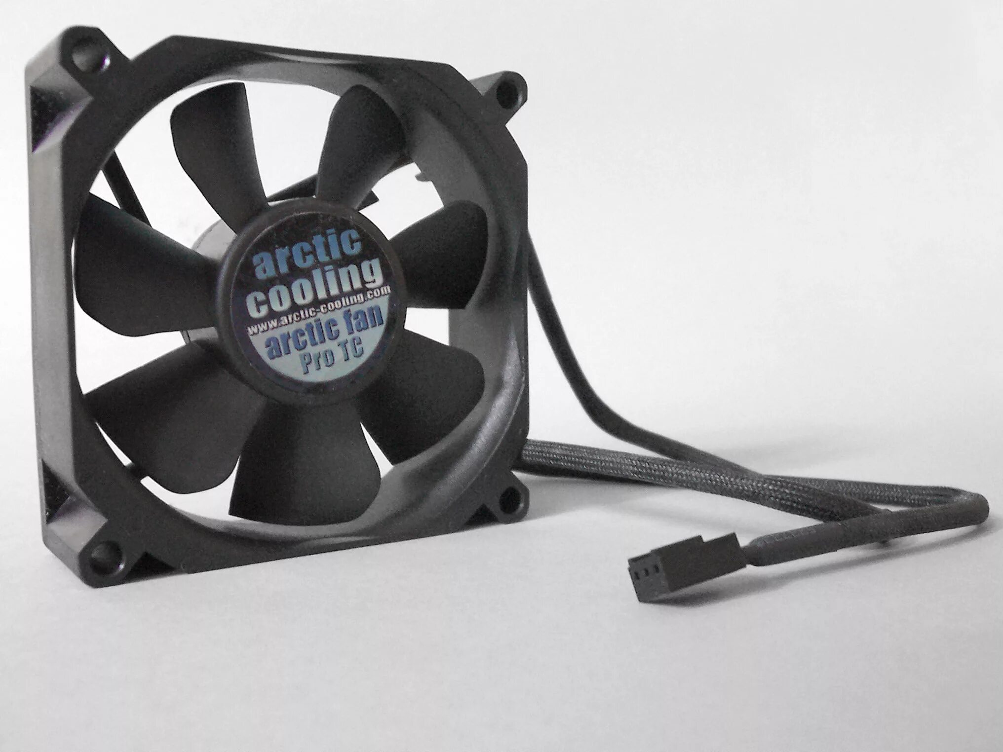 Вентилятор на процессор 386 DX. Вентилятор охлаждения компьютера 120 мм Artic. Arctic Cooling Fan 50. Вентилятор в компьютер на CPU Fan. Pc fans