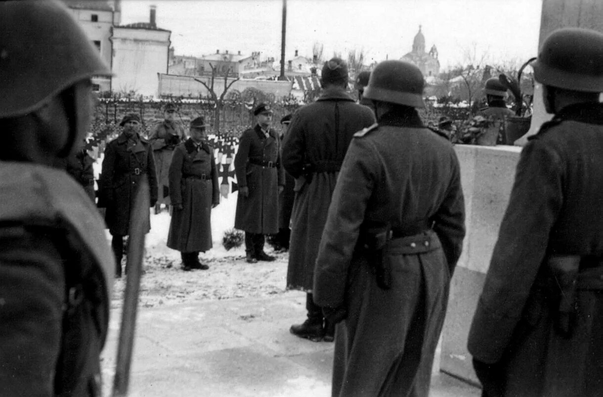 Захват крыма немцами. Румыны 1942. Румынские нацисты 1942. Симферополь в годы оккупации 1941-1944 гг.