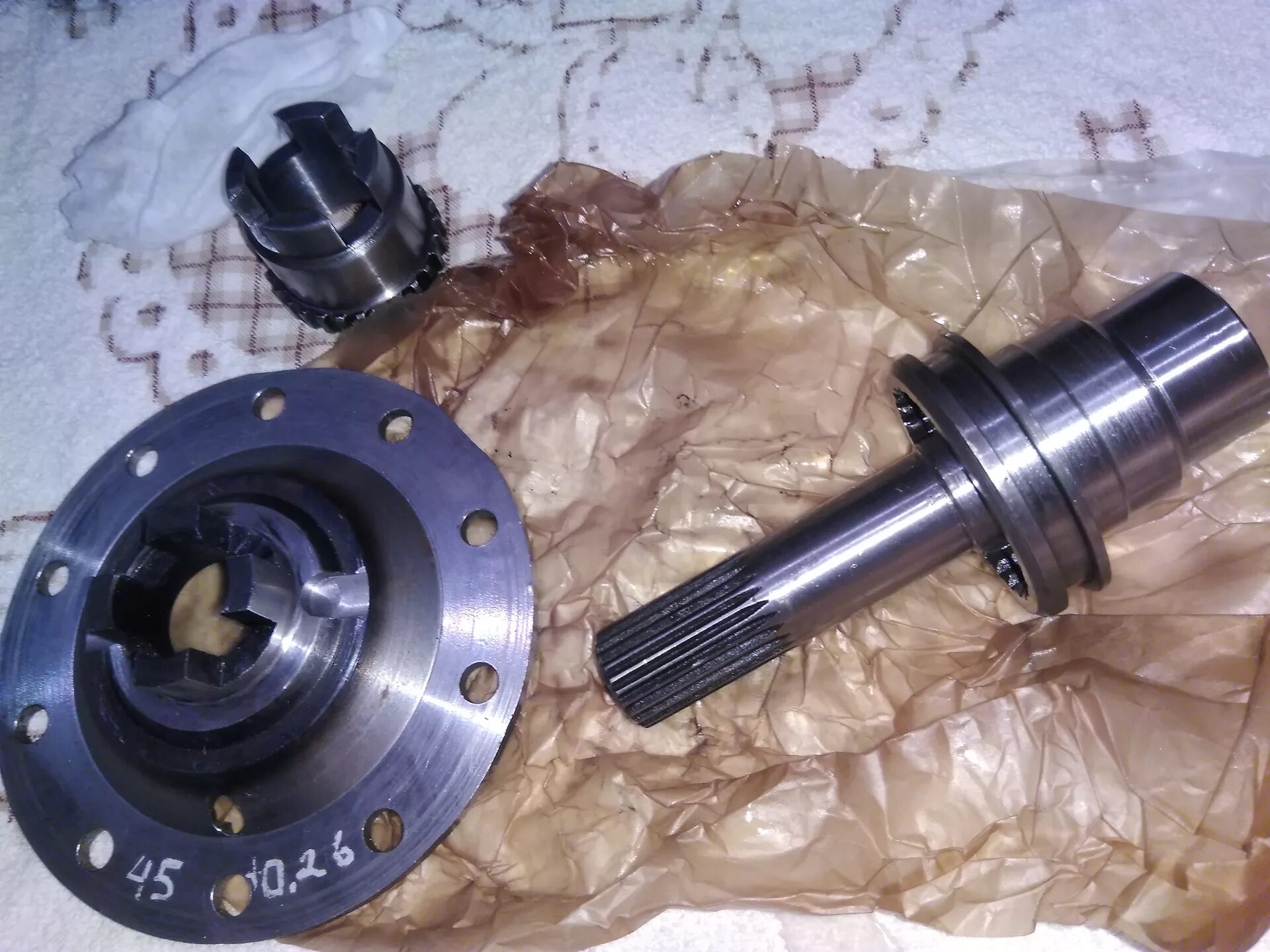 Самоблок заднего редуктора паджеро 2. Дифференциал паджеро 4. Митсубиси паджеро 4 компрессор блокировки дифференциала. Дифференциал переднего редуктора mitsubishi challenger. Дифференциал паджеро 4.