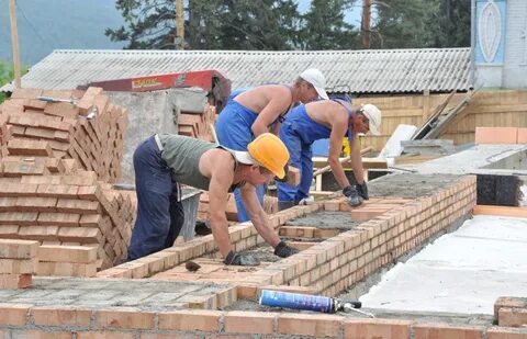Услуги строителей строительные бригады